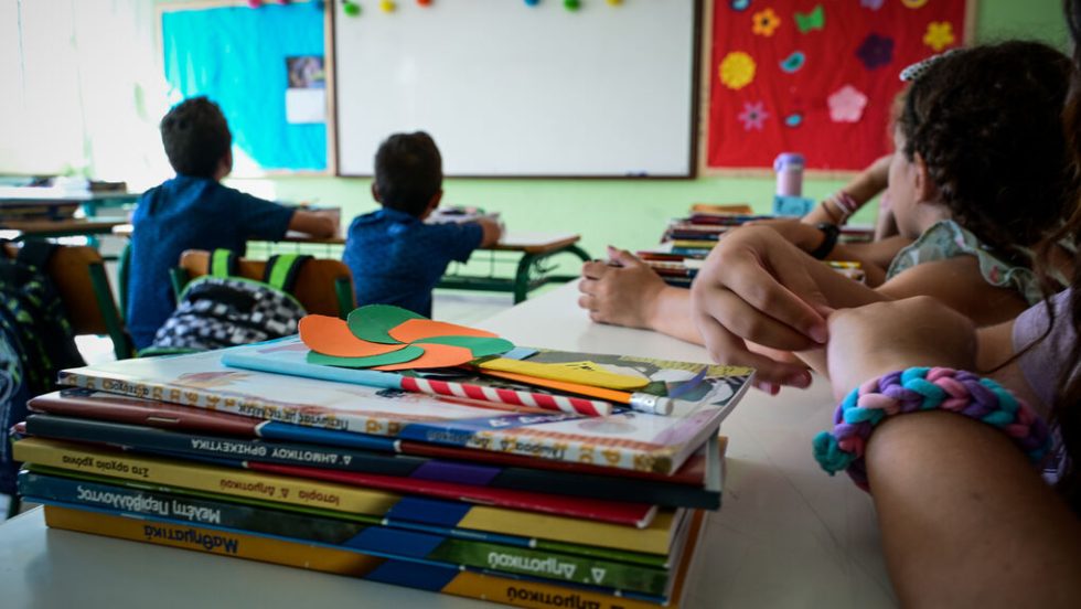 Θάνατος εκπαιδευτικού στη Θεσσαλονίκη: Πανελλαδική στάση εργασίας σε δημοτικά και νηπιαγωγεία
